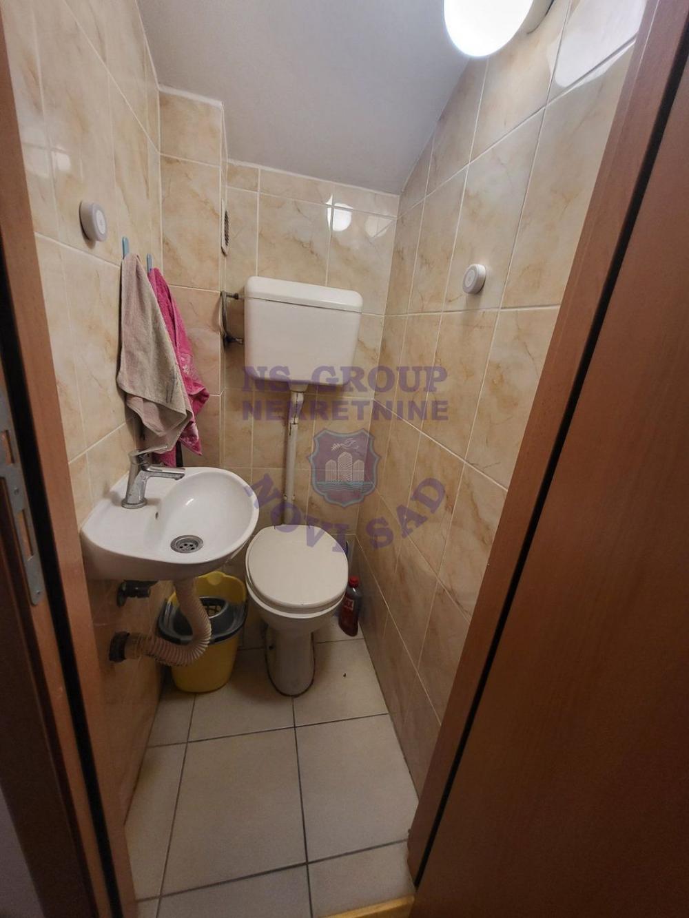 Slika 9 - Dvosoban, 57m2, Bulevar patrijarha Pavla (Somborski bulevar) Novi Sad, sa terasom