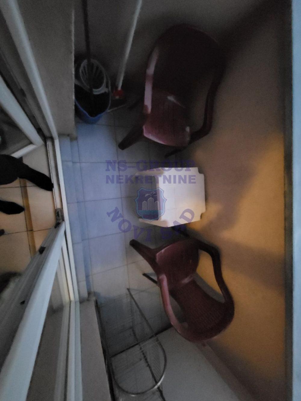 Slika 10 - Dvosoban, 57m2, Bulevar patrijarha Pavla (Somborski bulevar) Novi Sad, sa terasom