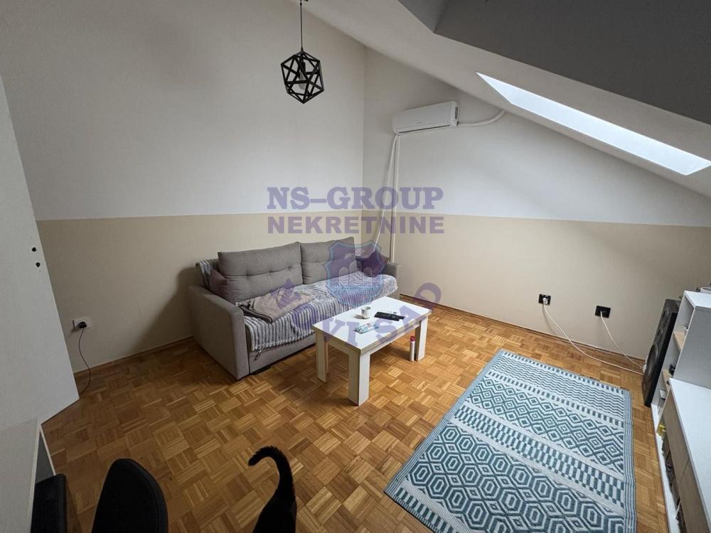 Glavna slika -Komforan jednosoban stan na Novom Naselju.