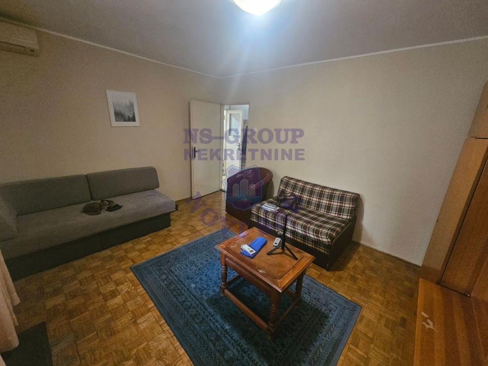 Slika 1 - Jednoiposoban, 40m2, Železnički park Novi Sad