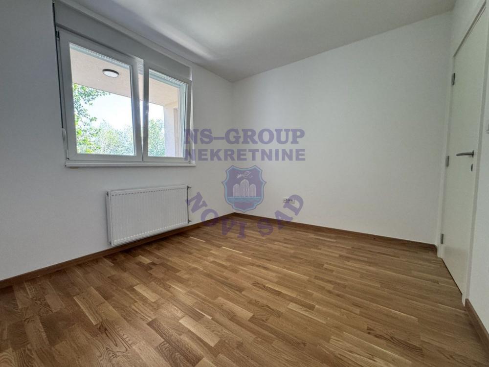 Slika 4 - NOVO - USELJIVO - UKNJIZENO - PDV - Četvorosoban!