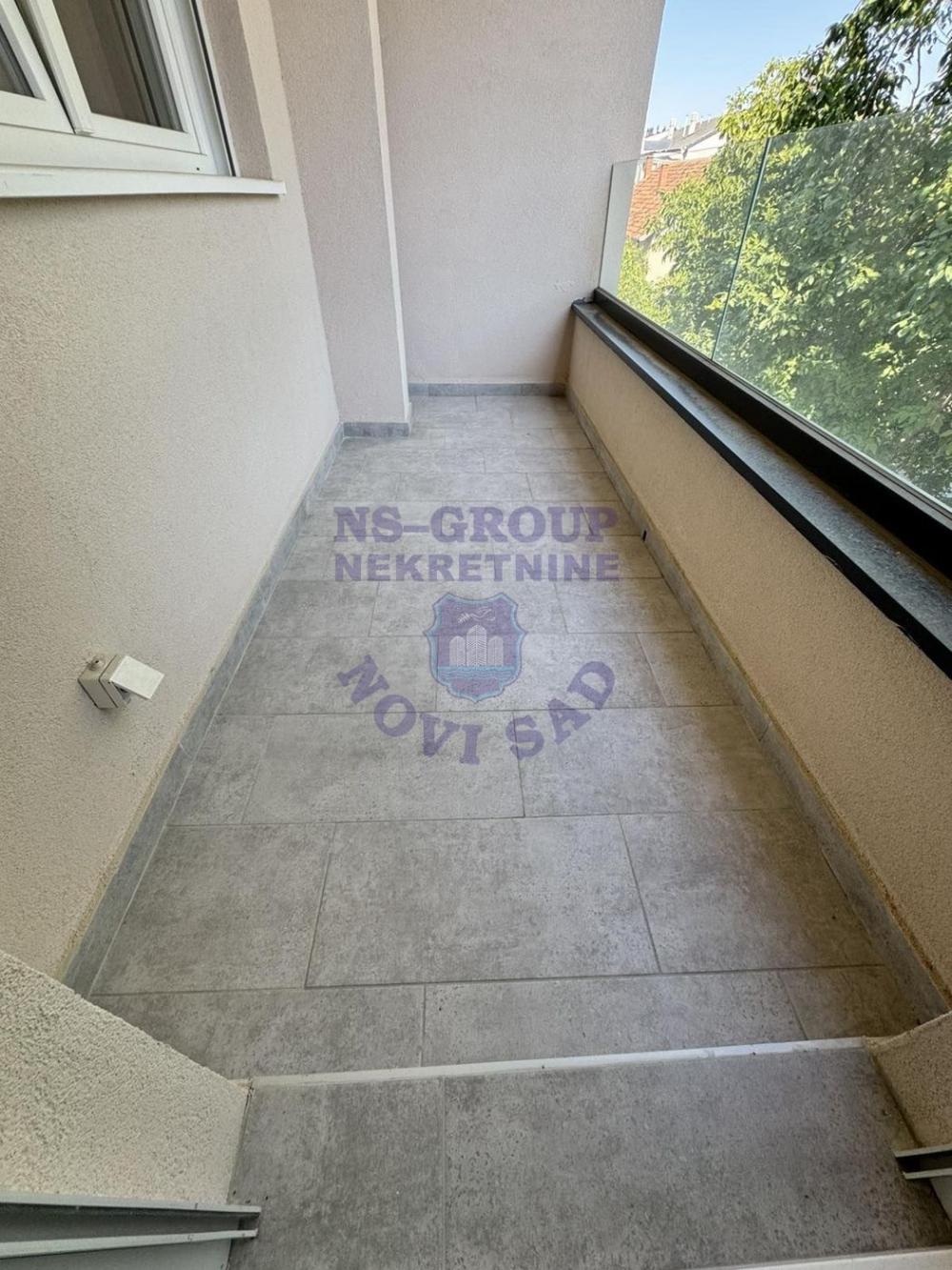 Slika 11 - NOVO - USELJIVO - UKNJIZENO - PDV - Četvorosoban!