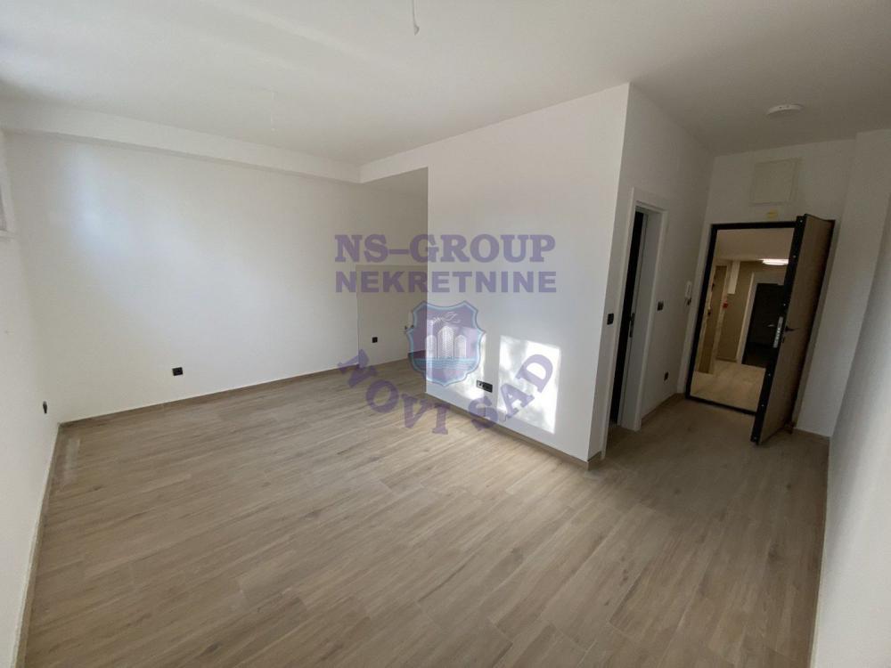 Glavna slika -Garsonjera na Bulevaru Patrijarha Pavla