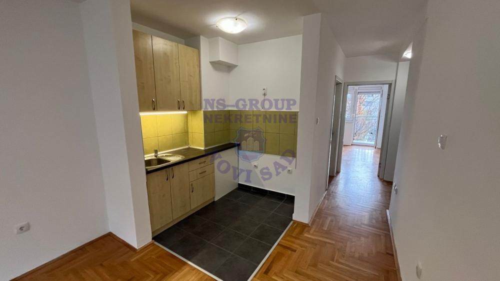 Slika 4 - Dvosoban, 41m2, Podbara Novi Sad, sa terasom