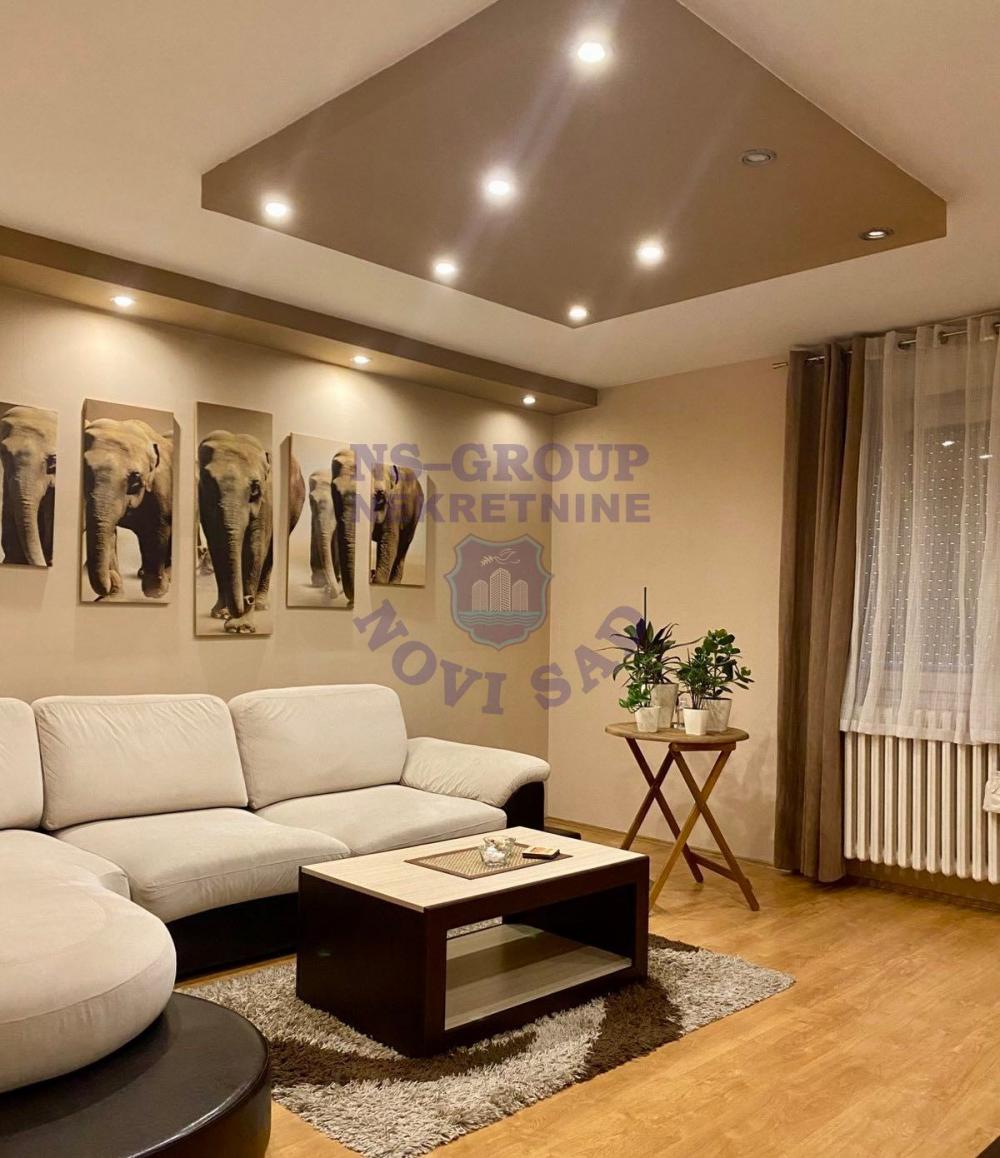 Slika 0 - Dvosoban,odlican,Zeleznicka stanica