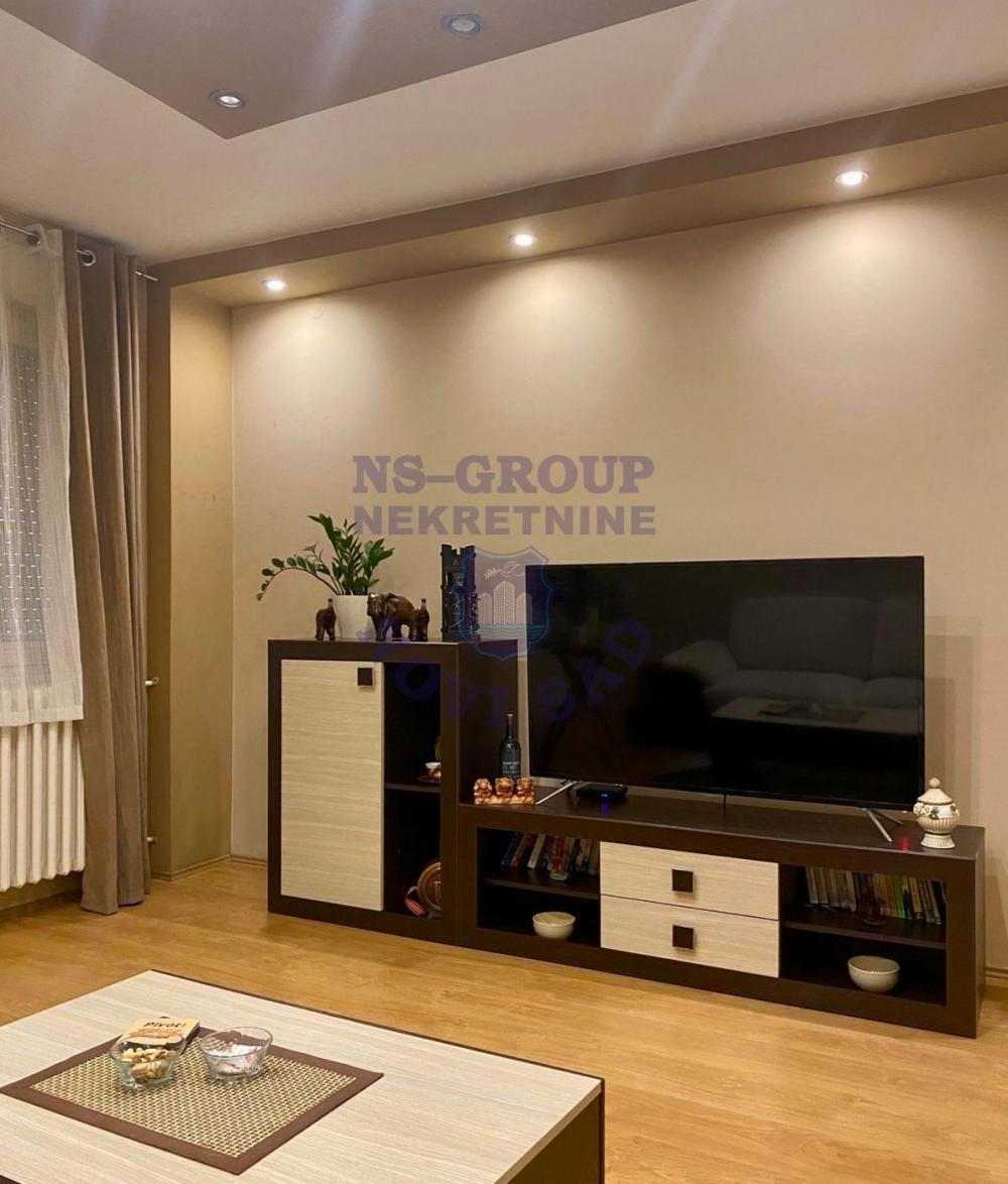 Slika 1 - Dvosoban,odlican,Zeleznicka stanica