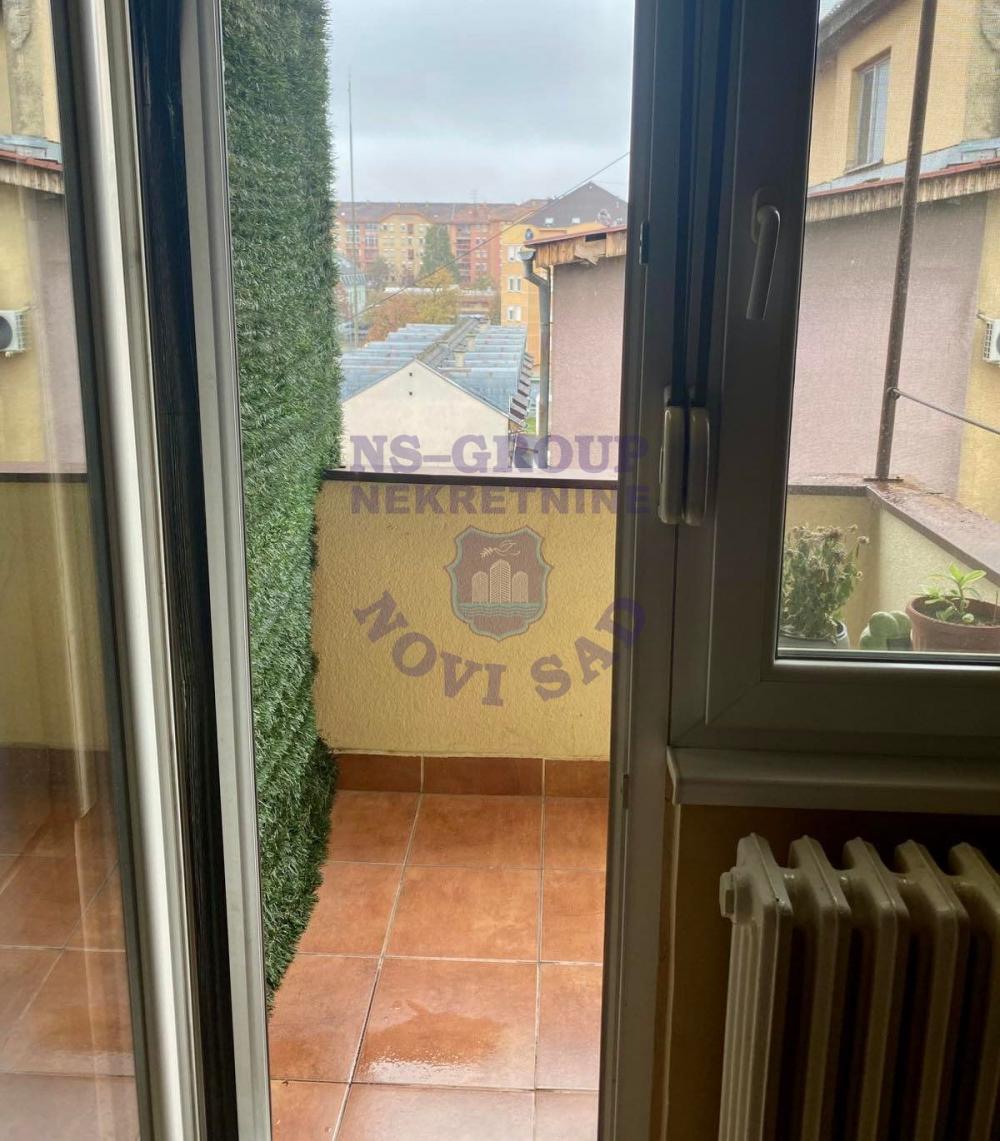 Slika 6 - Dvosoban,odlican,Zeleznicka stanica