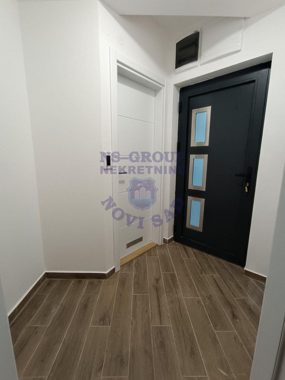 Slika 1 - Jednosoban, 26m2, Petrovaradin Novi Sad