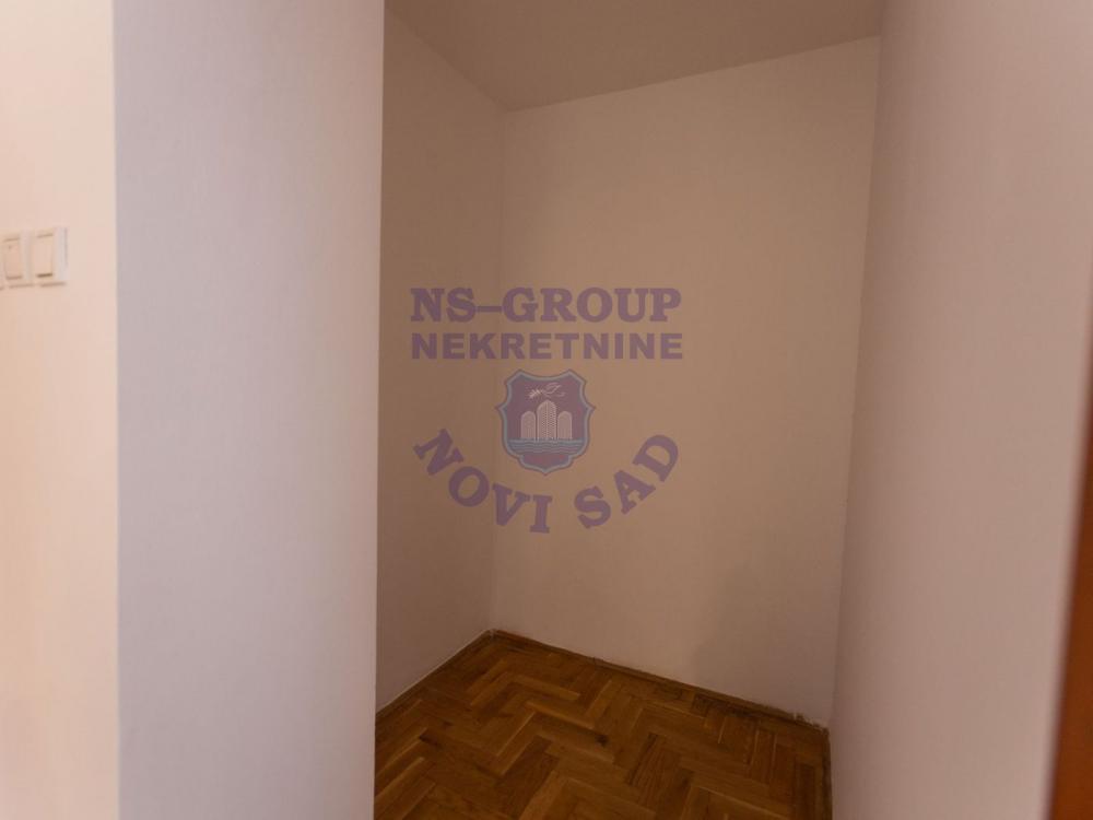 Slika 1 - Dvosoban, 54m2, Nova Detelinara Novi Sad