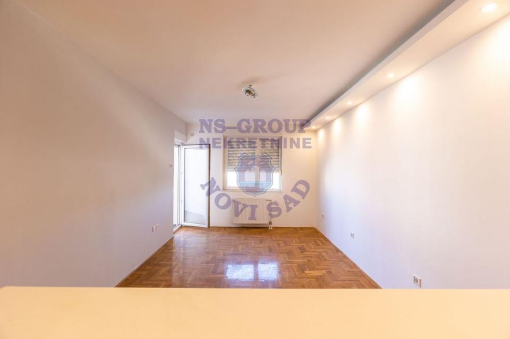 Slika 3 - Dvosoban, 54m2, Nova Detelinara Novi Sad