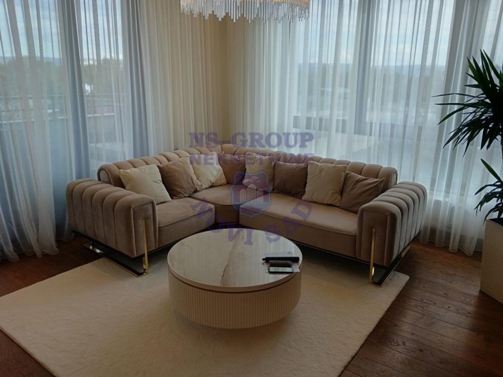 Slika 1 - Trosoban, 82m2, Nova Detelinara Novi Sad, sa terasom, ima lift