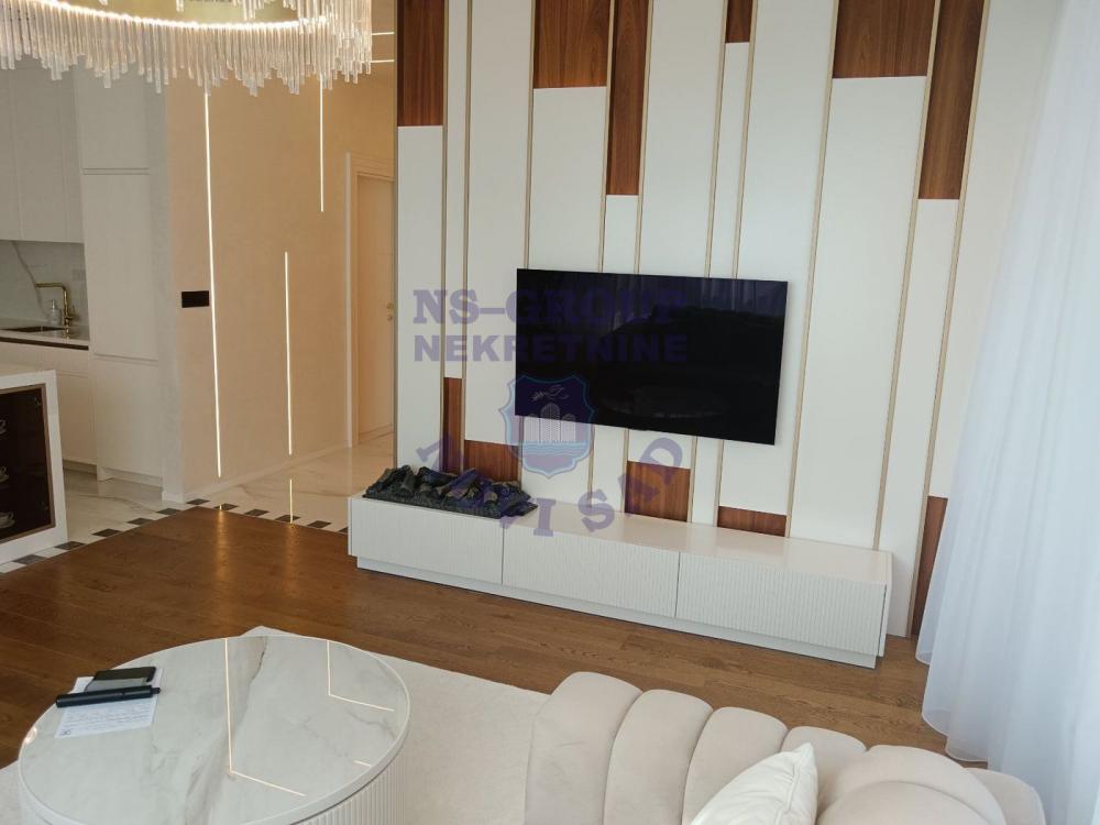 Slika 5 - Trosoban, 82m2, Nova Detelinara Novi Sad, sa terasom, ima lift