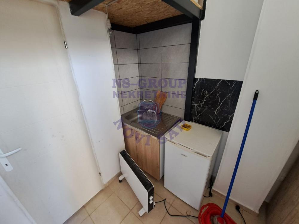 Slika 5 - Jednoiposoban, 16m2, Novo naselje Novi Sad