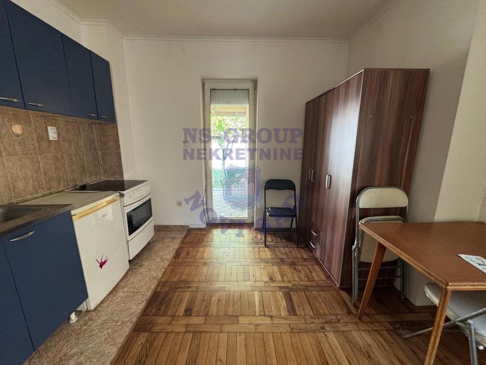 Slika 1 - Jednosoban, 33m2, Telep Novi Sad