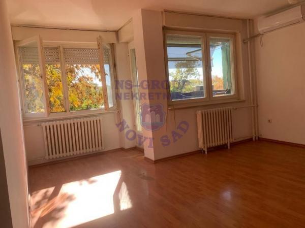 Slika 2 - Četvorosoban, 76m2, Novo naselje Novi Sad