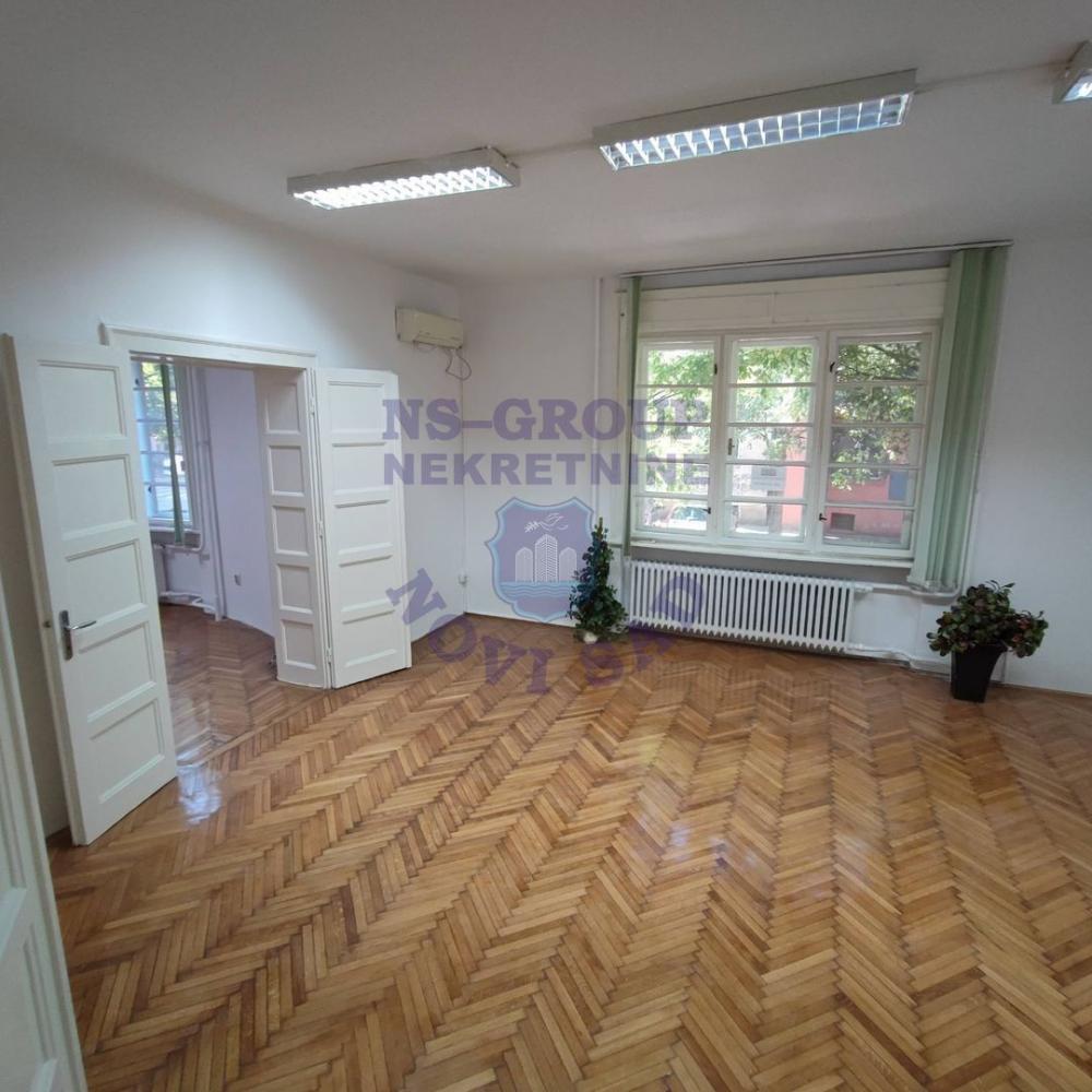 Slika 1 - Trosoban, 107m2, Beogradski kej Novi Sad