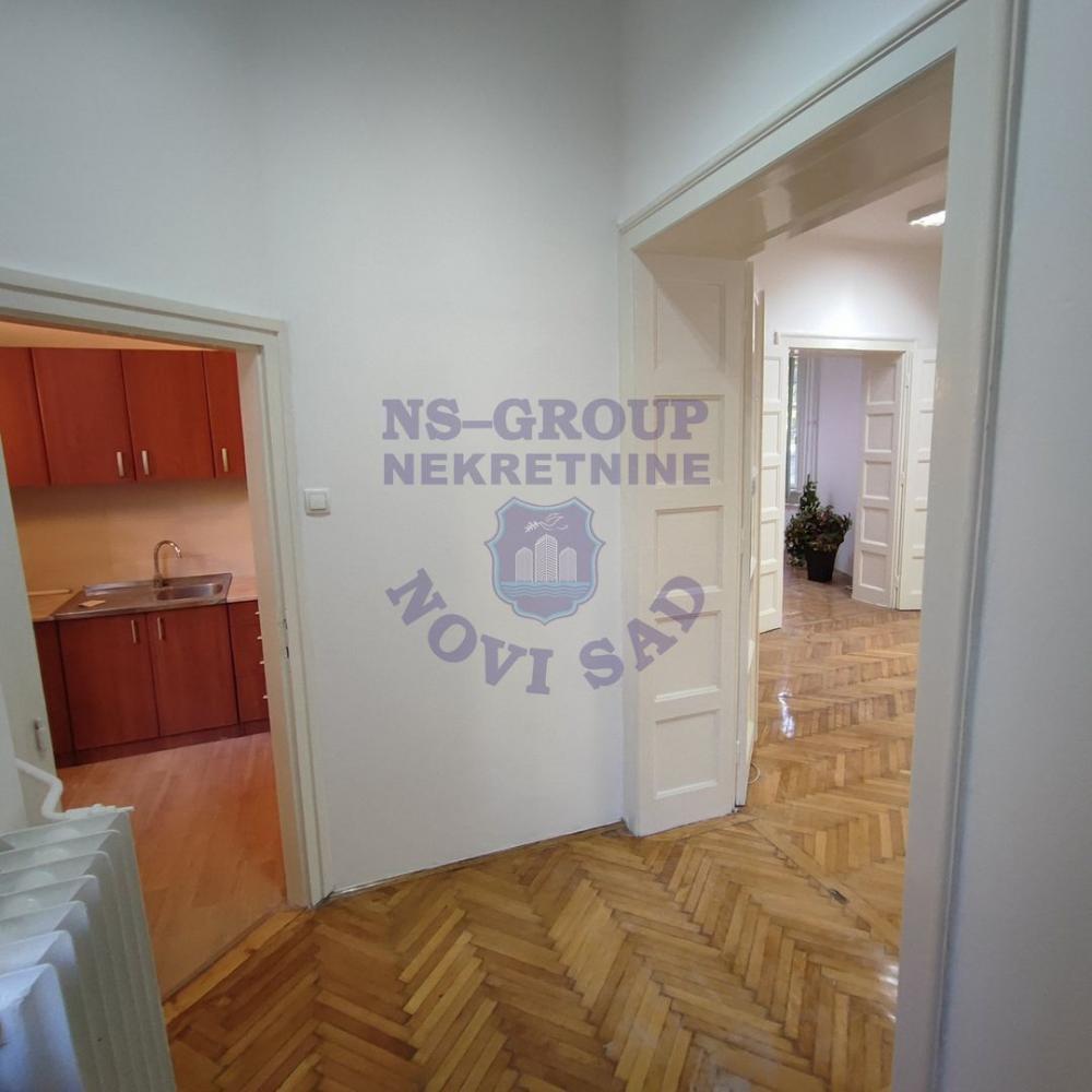 Slika 7 - Trosoban, 107m2, Beogradski kej Novi Sad