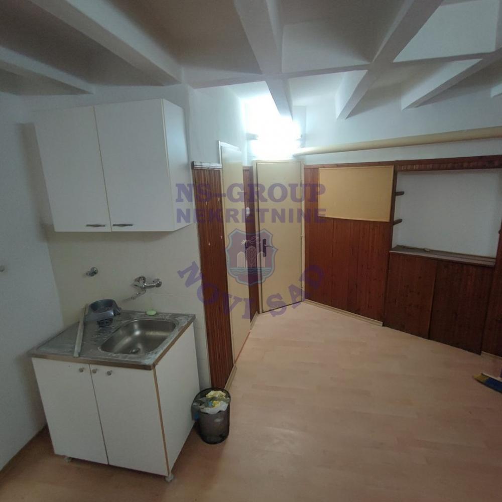 Slika 10 - Trosoban, 107m2, Beogradski kej Novi Sad