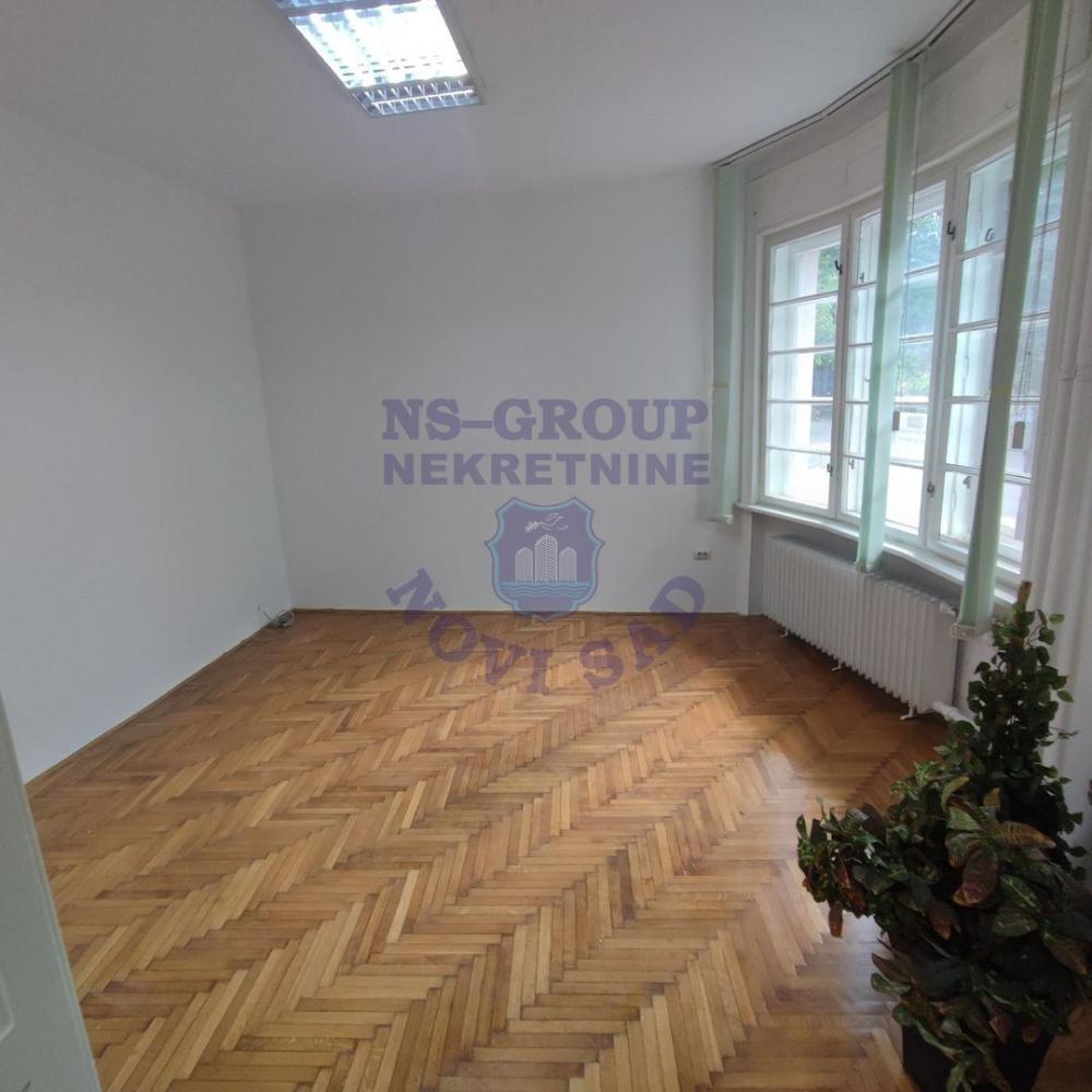 Slika 11 - Trosoban, 107m2, Beogradski kej Novi Sad