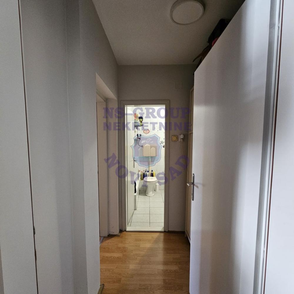 Slika 1 - Četvorosoban, 91m2, Salajka (Partizanska ulica) Novi Sad