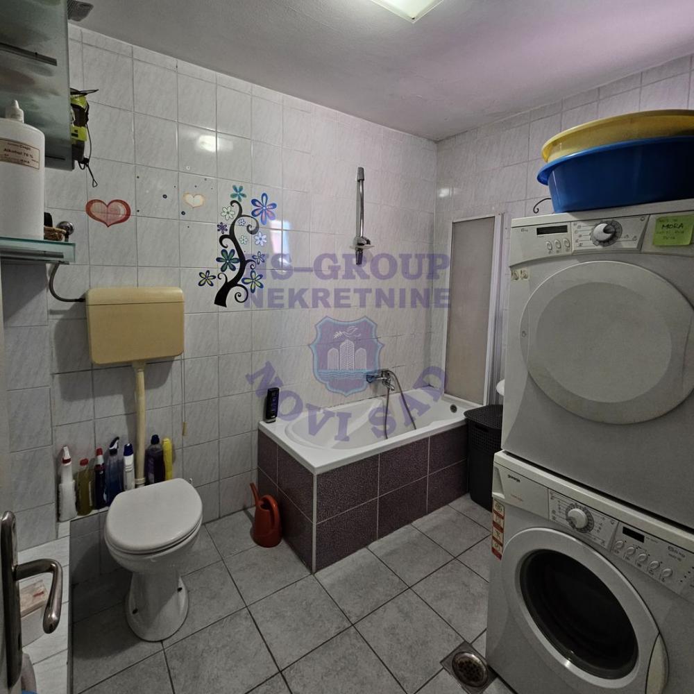 Slika 5 - Četvorosoban, 91m2, Salajka (Partizanska ulica) Novi Sad