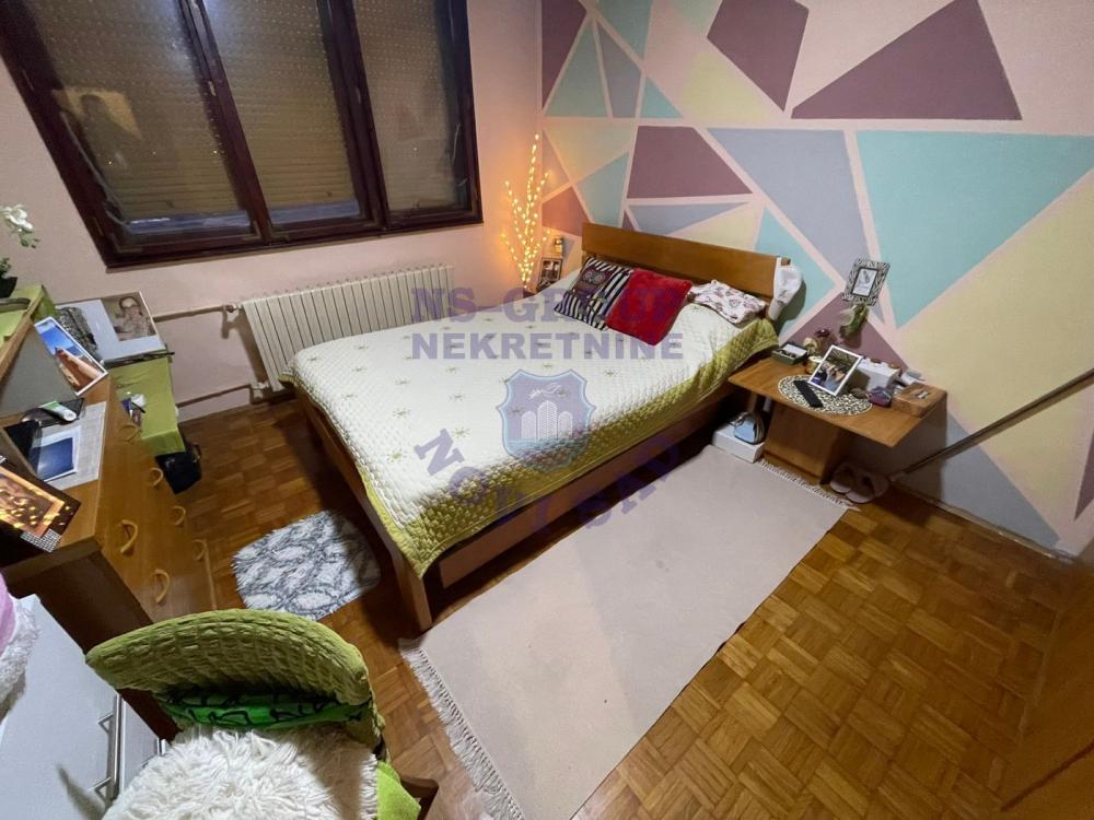 Slika 2 - ODLIČAN dvosoban stan na Detelinari 51m2