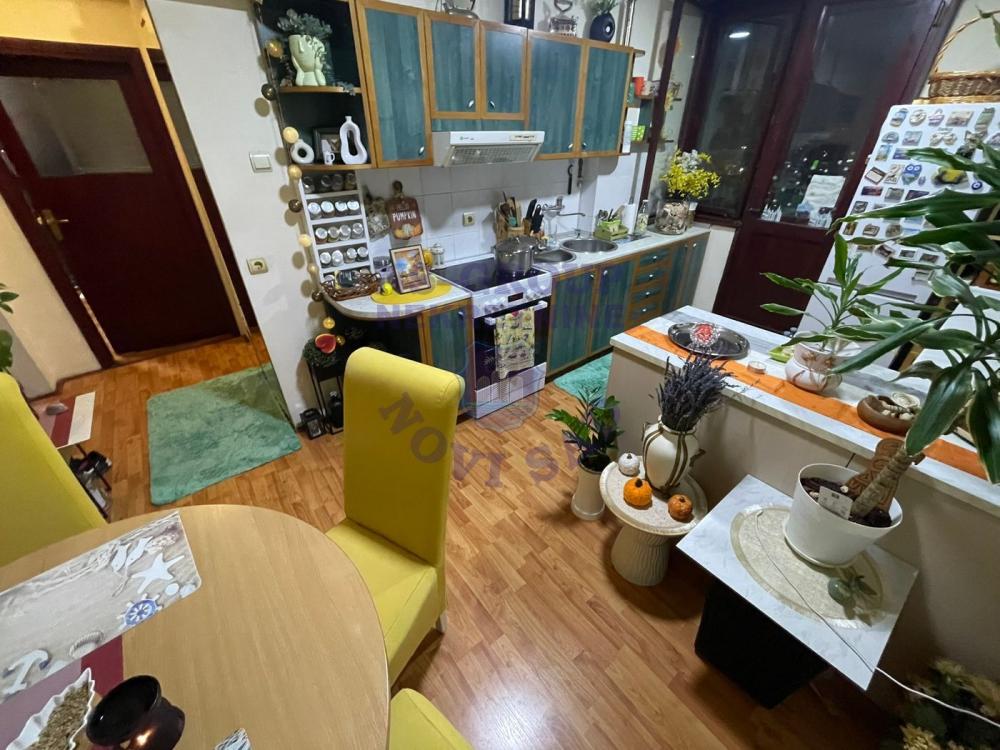 Slika 7 - ODLIČAN dvosoban stan na Detelinari 51m2