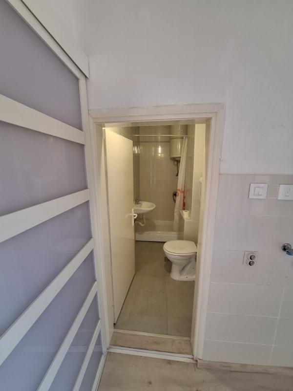 Slika 8 - Stan,NOVI SAD,PODBARA,kv: 29.00, € 71100, ID: 1058950