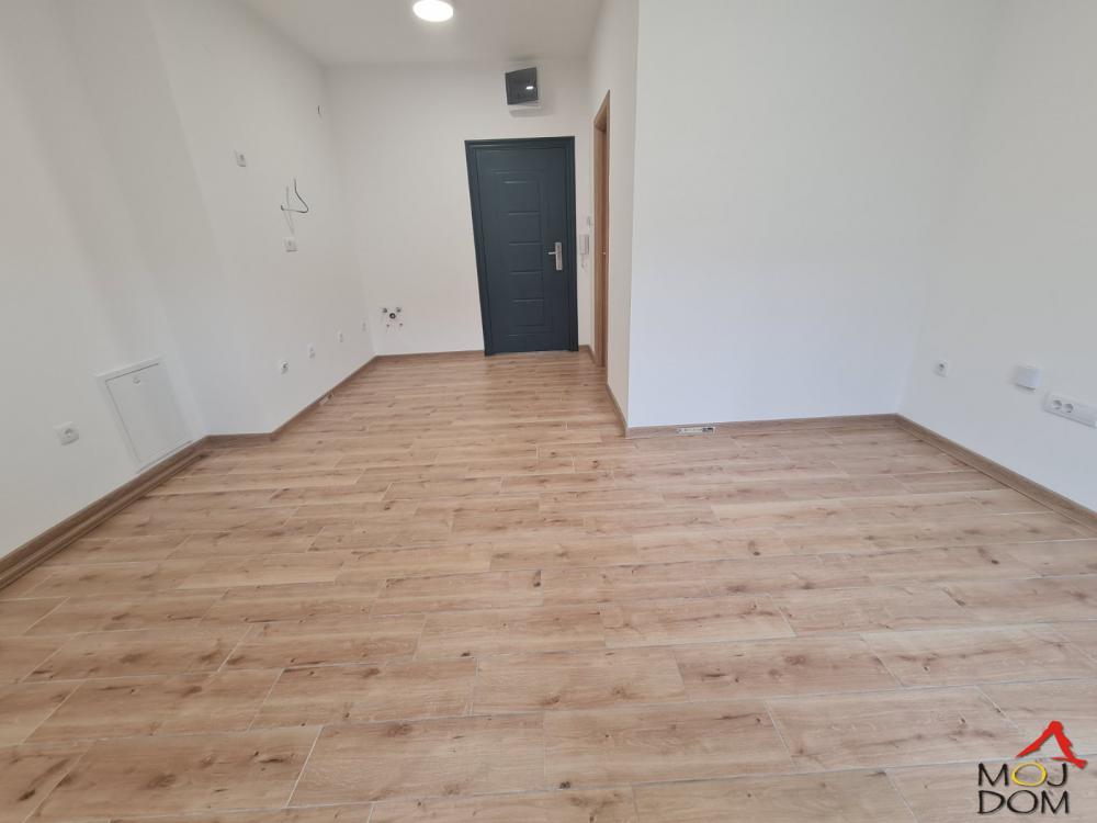 Slika 10 - Stan,NOVI SAD,TELEP,kv: 23, € 64850, ID: 1031357
