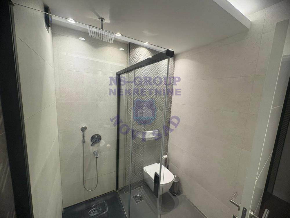 Slika 8 - Četvorosoban, 130m2, Bulevar patrijarha Pavla (Somborski bulevar) Novi Sad, sa terasom, sa garažom