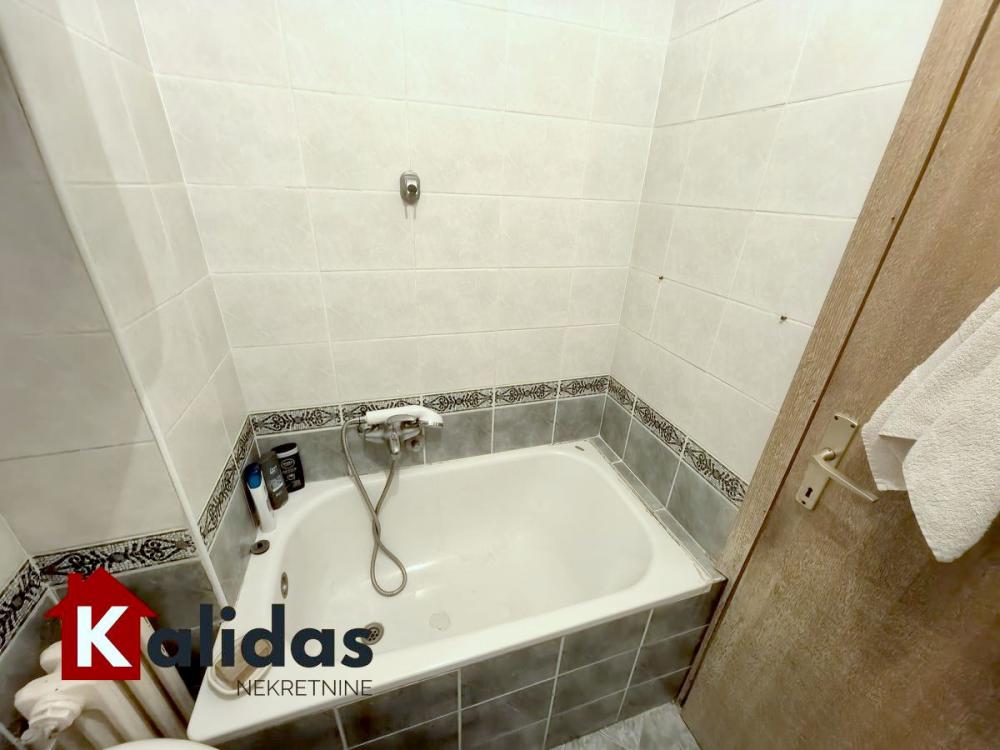 Slika 10 - Stan,NOVI SAD,CENTAR,kv: 49, € 159650, ID: 1008298