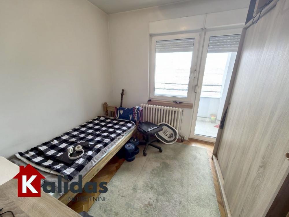 Slika 4 - Stan,NOVI SAD,CENTAR,kv: 49, € 159650, ID: 1008298