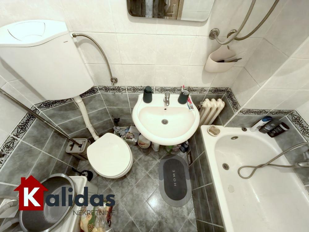 Slika 9 - Stan,NOVI SAD,CENTAR,kv: 49, € 159650, ID: 1008298