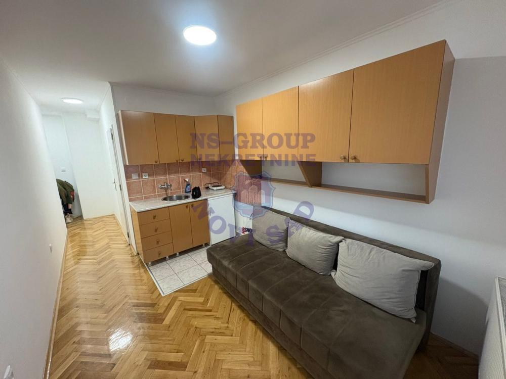 Slika 0 - Garsonjera u centru grada - 20m2 ! 
