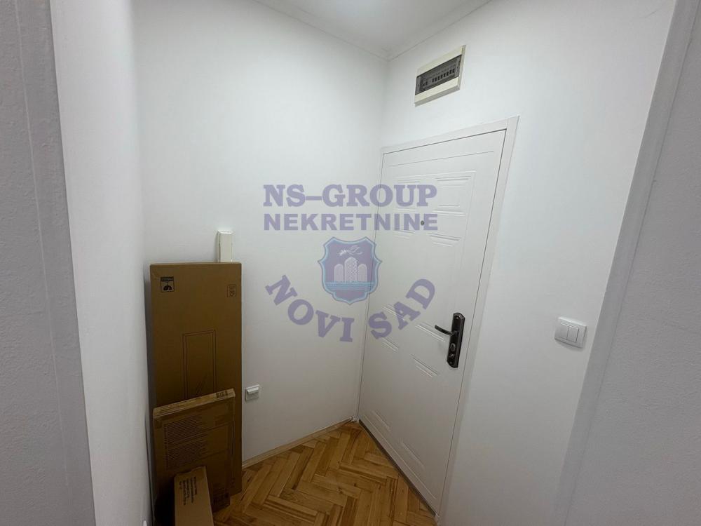 Slika 6 - Garsonjera u centru grada - 20m2 ! 