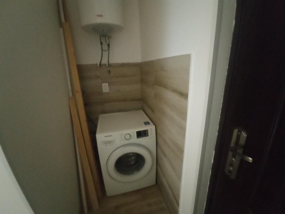 Slika 4 - Garsonjera sa galerijom !