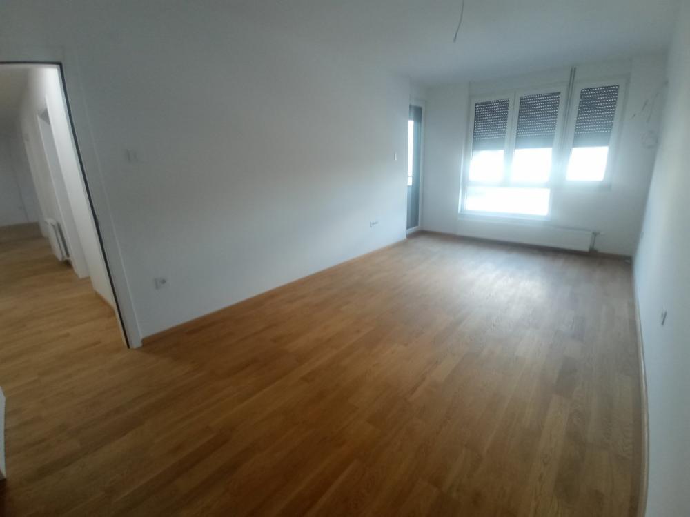 Glavna slika -Četvorosoban, 108m2, ima lift