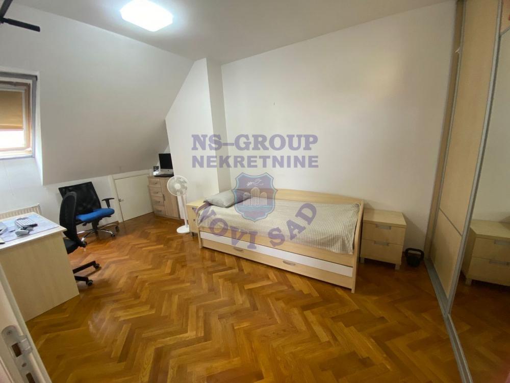 Slika 4 - Četvorosoban, 175100m2, sa terasom