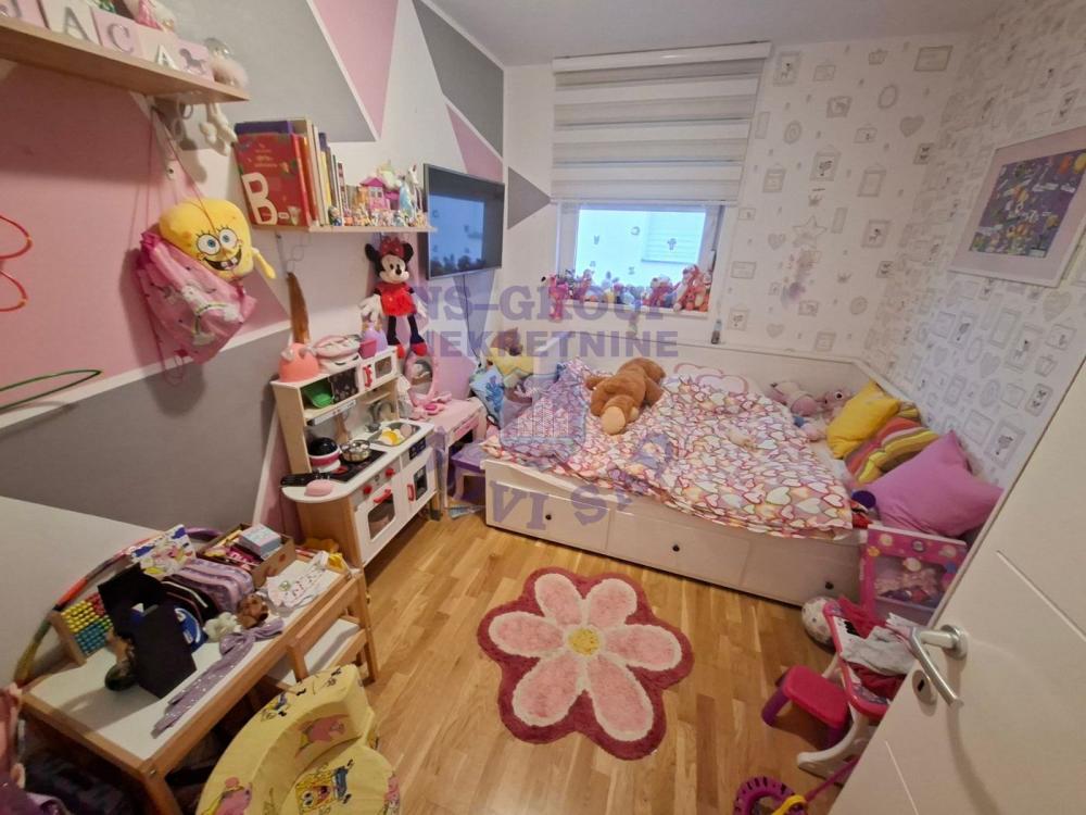 Slika 0 - Trosoban,odlican,Veternik