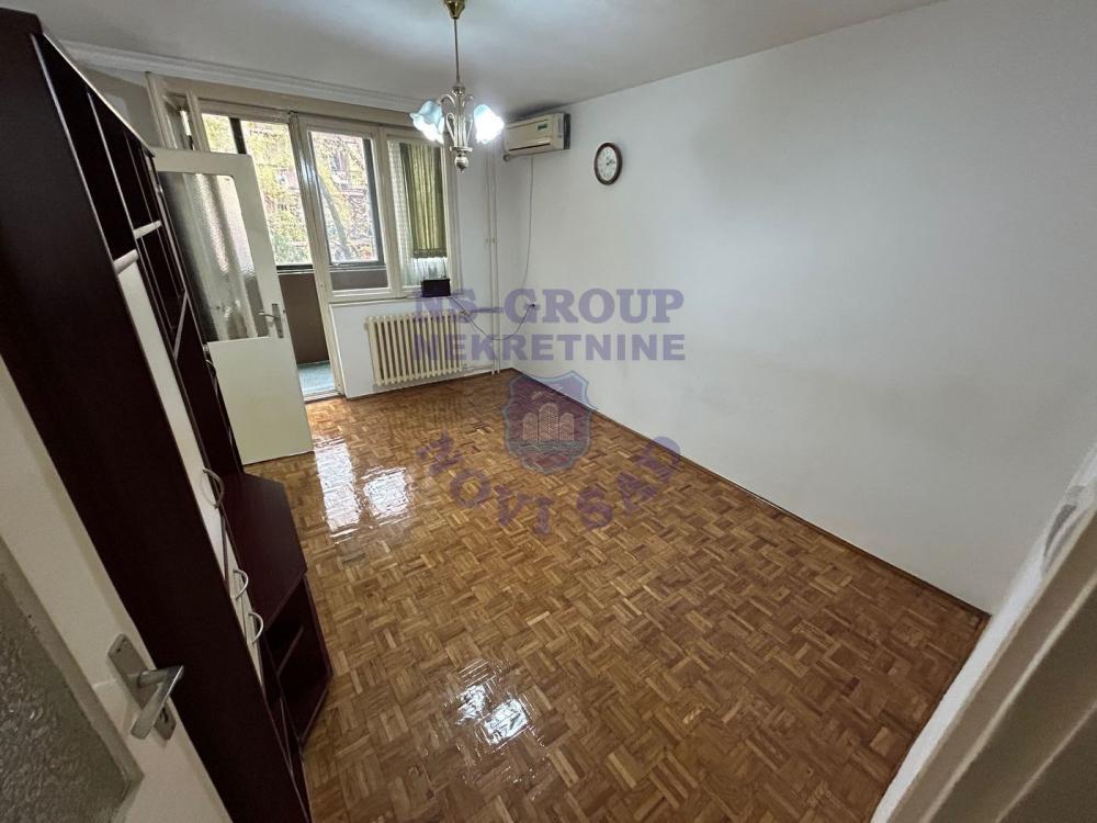 Glavna slika -Dvoiposoban,odlican,Detelinara