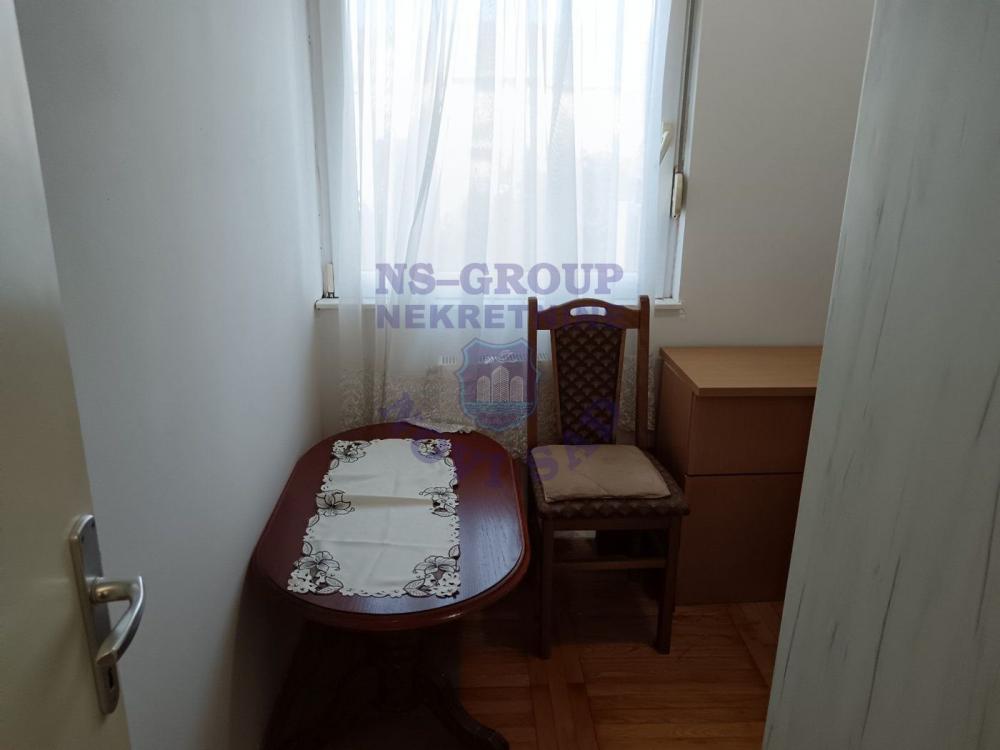 Slika 0 - Dvoiposoban,odlican,Grbavica