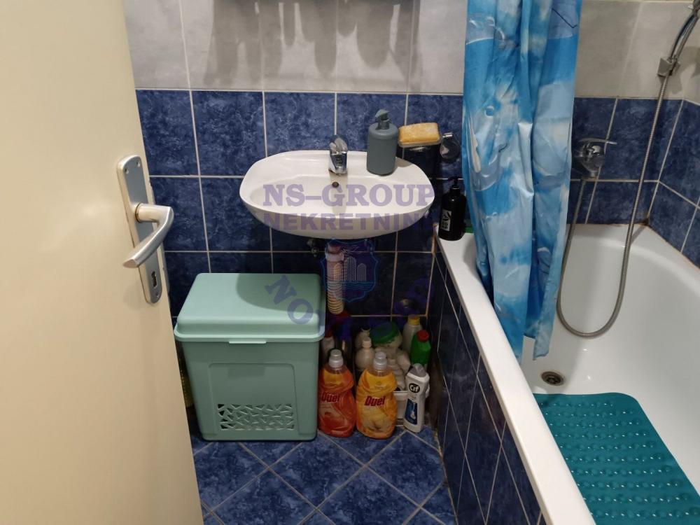 Slika 2 - Dvoiposoban,odlican,Grbavica