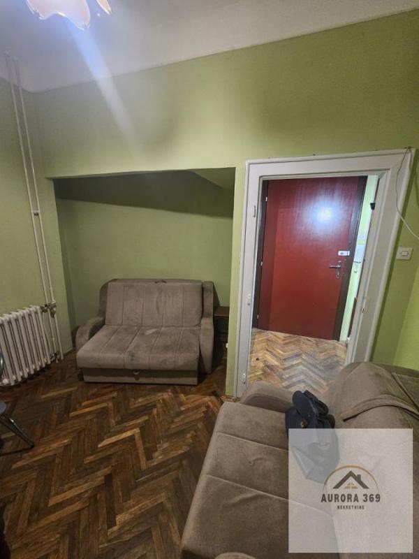 Slika 1 - PRODAJE SE MALI JEDNOSOBAN SALONAC U CENTRU NOVOG SADA- STARI GRAD