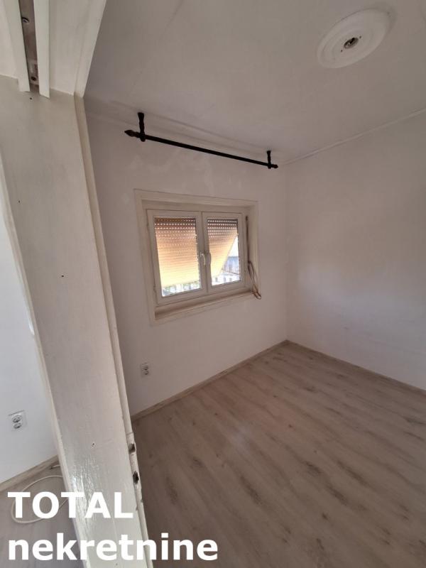 Slika 3 - Stan,NOVI SAD,PODBARA,kv: 29.00, € 69000, ID: 1101712