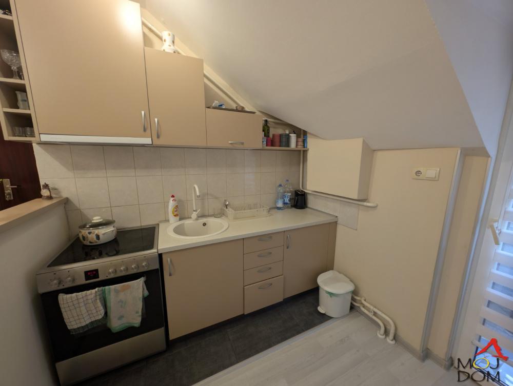 Slika 8 - Stan,NOVI SAD,ADICE,kv: 38, € 105500, ID: 1031360