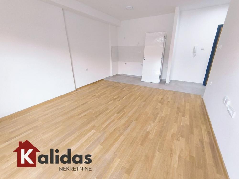 Glavna slika -Stan,PETROVARADIN,PETROVARADIN,kv: 39, € 100500, ID: 1008308