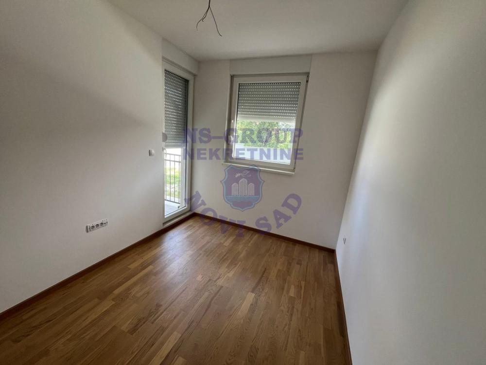 Slika 0 - Četvorosoban na Veterničkoj rampi - Useljiv ! 