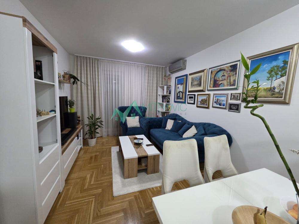 Slika 3 - Nova Detelinara, 55m2 dvoiposoban, sa nameštajem. 