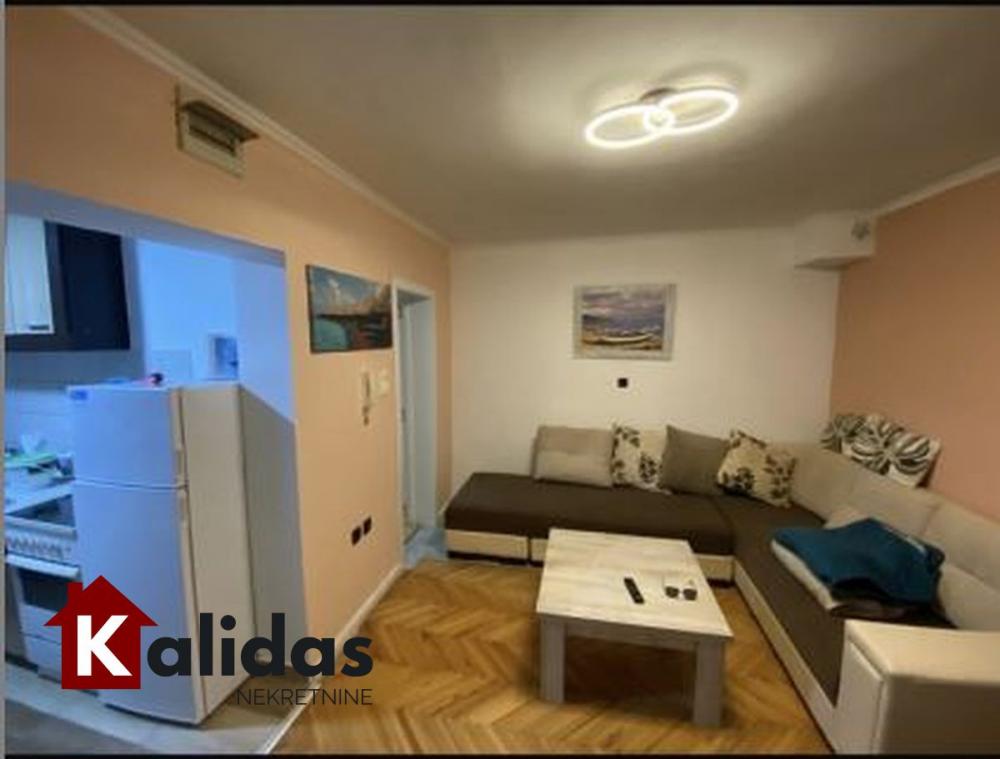 Slika 2 - Stan,NOVI SAD,CENTAR,kv: 26, € 66950, ID: 1008302