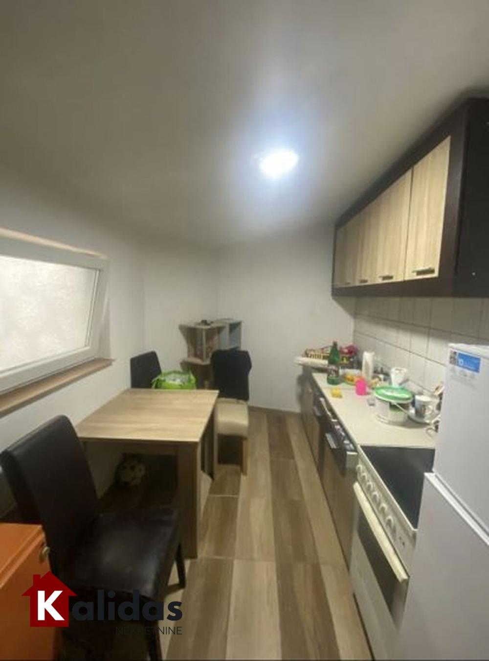 Slika 4 - Stan,NOVI SAD,CENTAR,kv: 26, € 66950, ID: 1008302